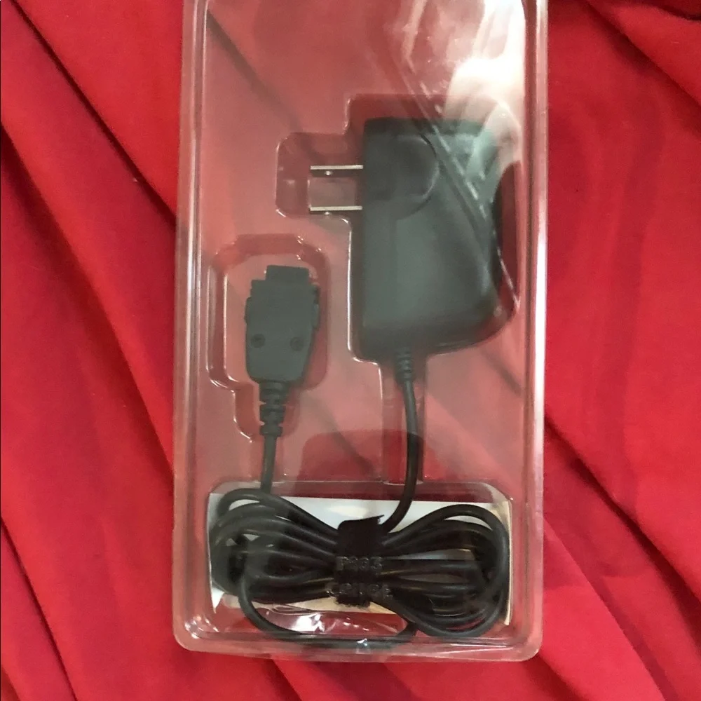 Ring Black Travel Charger with Micro-USB Cable